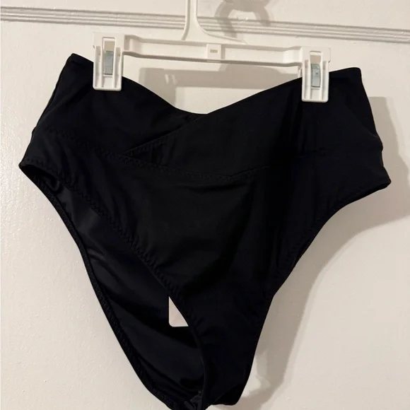 - Fabletics High-Waisted Crossover Shaping Swim Bottom Sz large - Picture 4 of 6